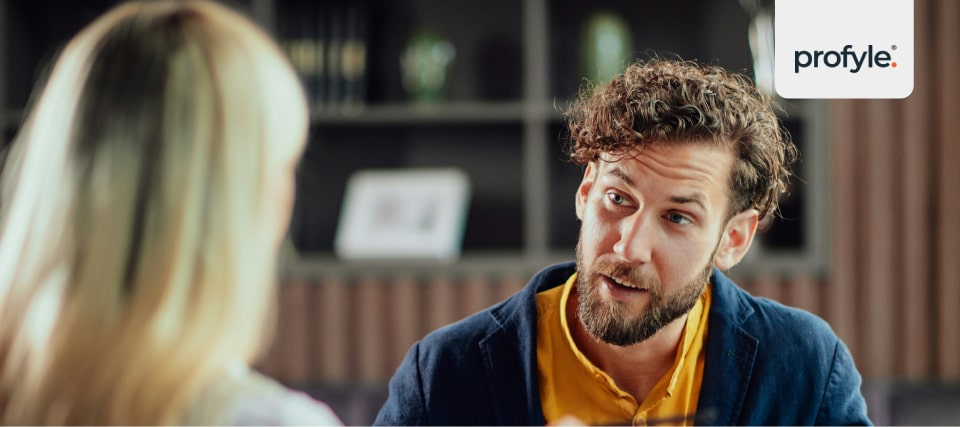 A sales discussion with a lead