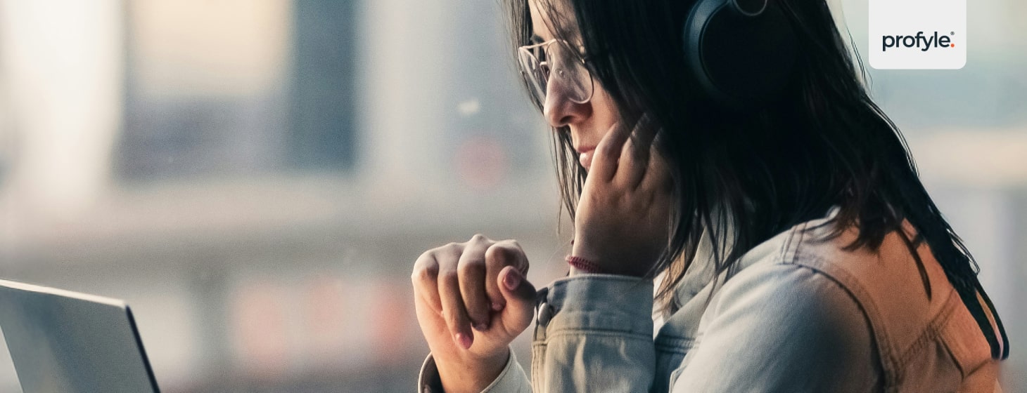 a business woman managing a digital business card platform